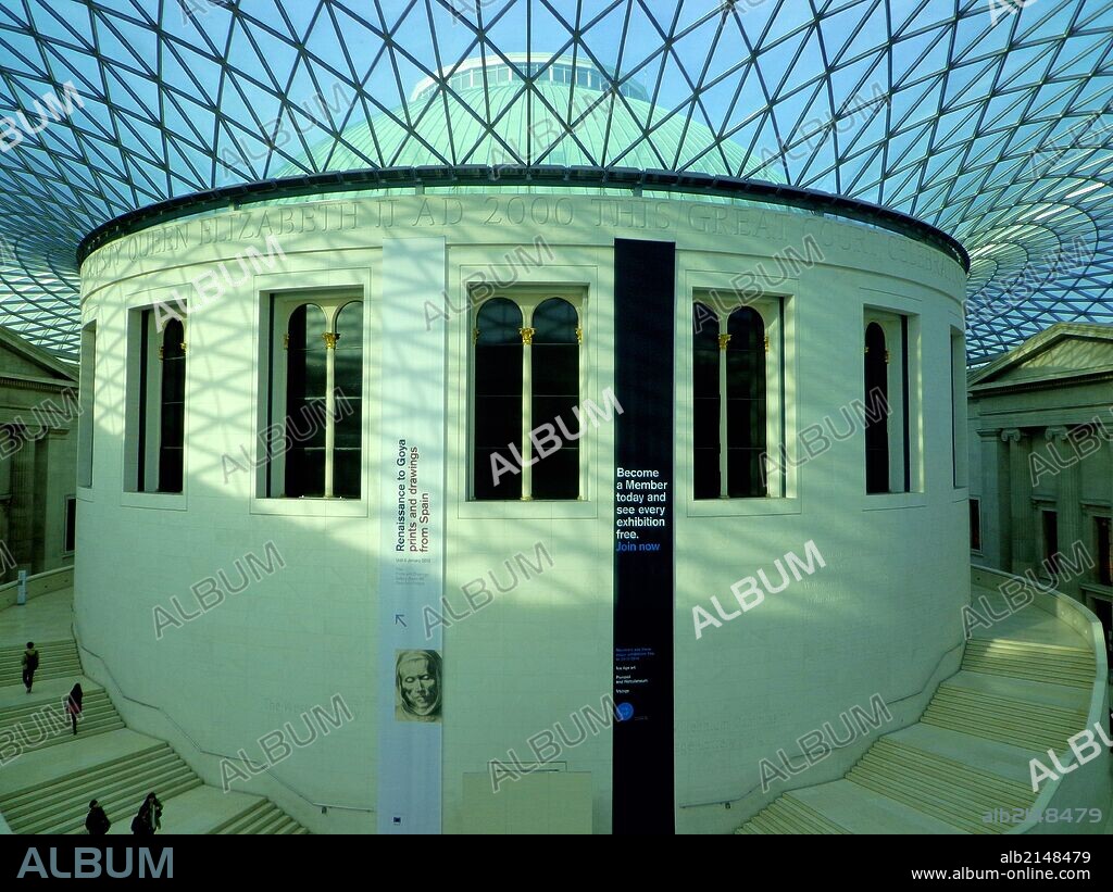 Queen Elizabeth II Great Court at the British Museum, UK. Designed by Fosters and Partners and opened in 2000 AD. Europe's largest covered public square. (Photo by: Universal History Archive/UIG via Getty Images).