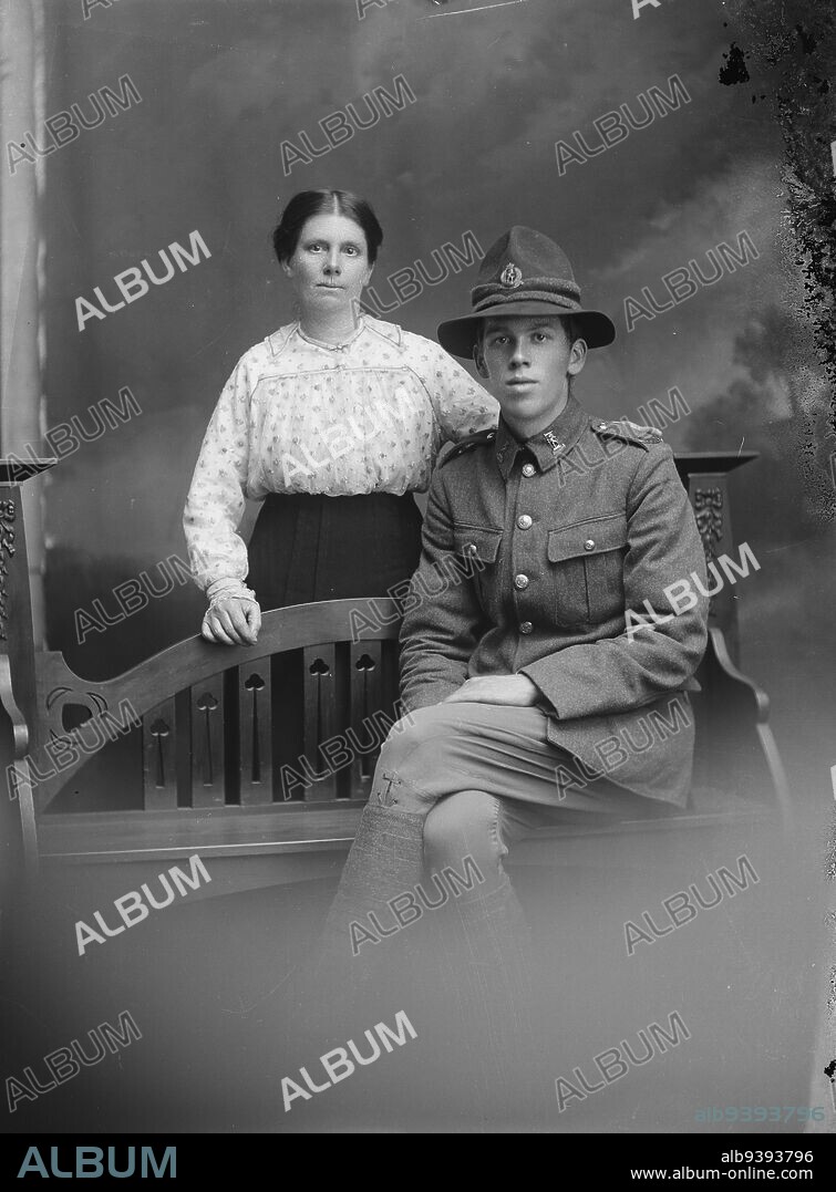 William and Marion Anderson, Berry & Co, photography studio, 1918, Wellington, black-and-white photography, William Anderson and Marion Anderson.