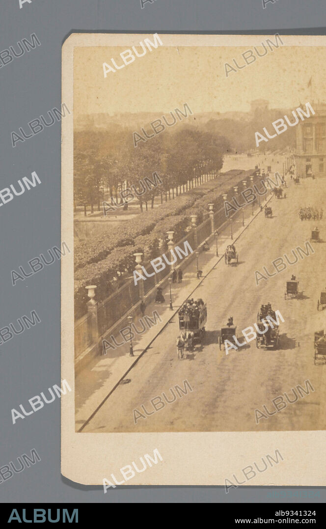 Street view of the Rue de Rivoli and the Jardin des Tuileries, Paris, Rue de Rivoli (title on object), Carte-de-visite, so-called instantanée, showing early street view of the Rue de Rivoli in Paris, with moving carriages and people walking., anonymous, Paris, c. 1865, cardboard, paper, albumen print, height 101 mm × width 64 mm.