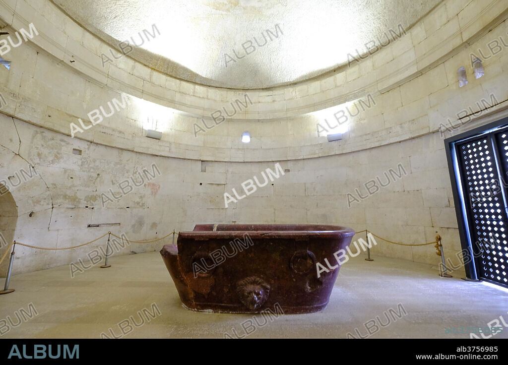 The Porphyry sarcophagus of Theodoric, Mausoleum of Theoderic, UNESCO World Heritage Site, Ravenna, Emilia-Romagna, Italy, Europe.