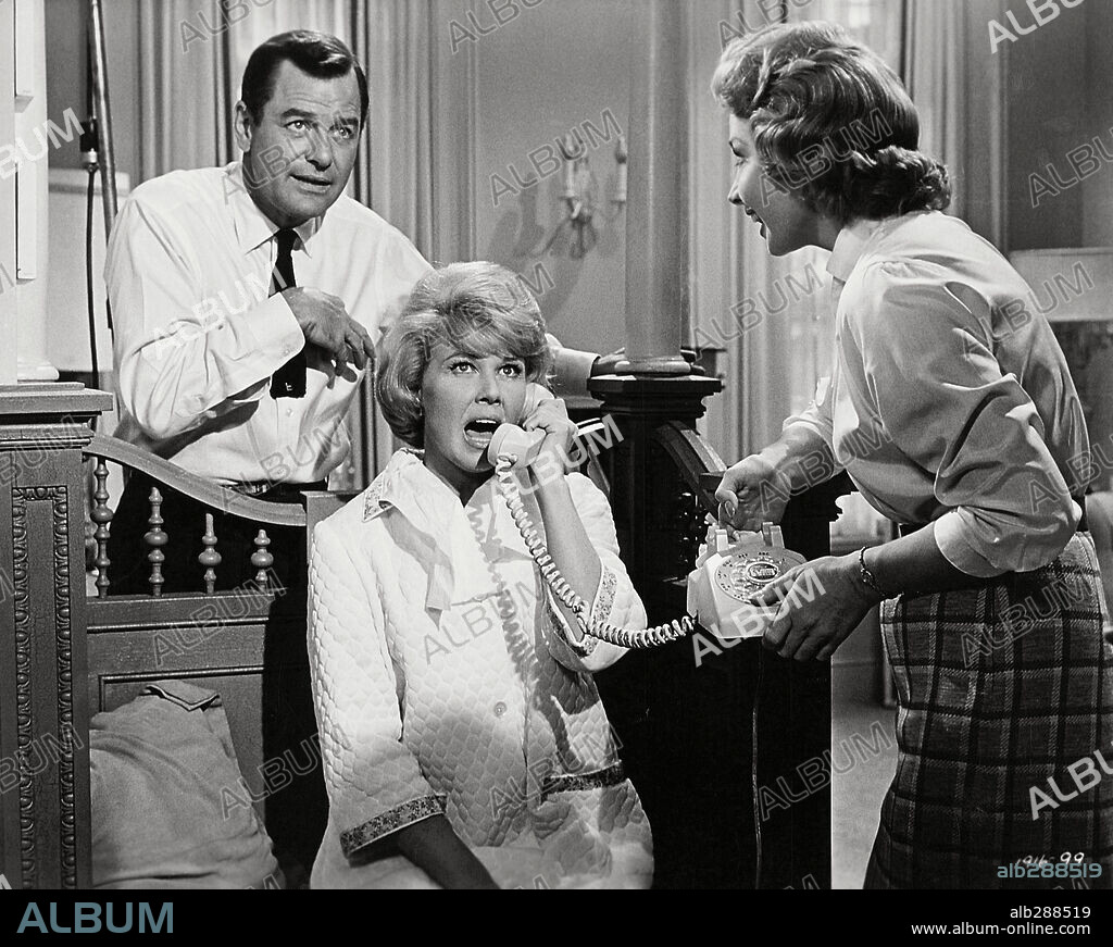 DORIS DAY y GIG YOUNG en SUAVE COMO VISÓN, 1962 (THAT TOUCH OF MINK), dirigida por DELBERT MANN. Copyright UNIVERSAL PICTURES.