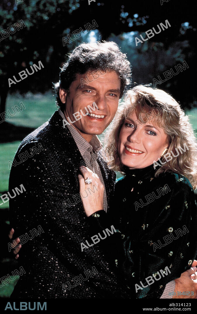 DAVID SELBY und SUSAN SULLIVAN in FALCON CREST, 1981, unter der Regie von JEROME COURTLAND, PHILIP LEACOCK, REZA S. BADIYI und ROBERT FOXWORTH. Copyright LORIMAR TV.