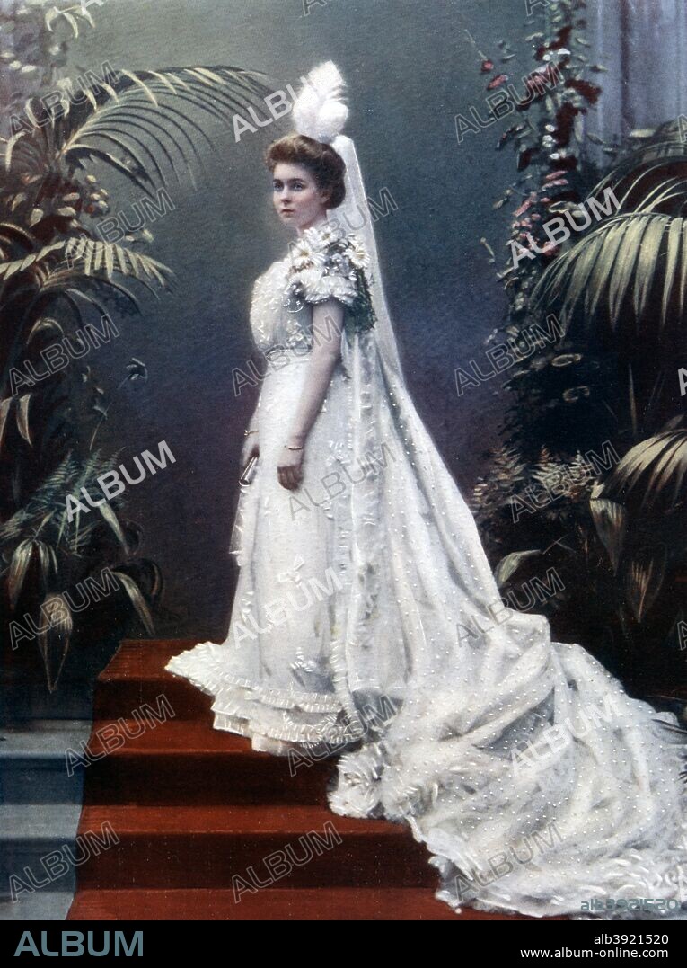 Princess Louise Margaret, Duchess of Connaught, late 19th-early 20th century. Louise Margaret of Prussia (1860-1917) married Prince Arthur, Duke of Connaught.