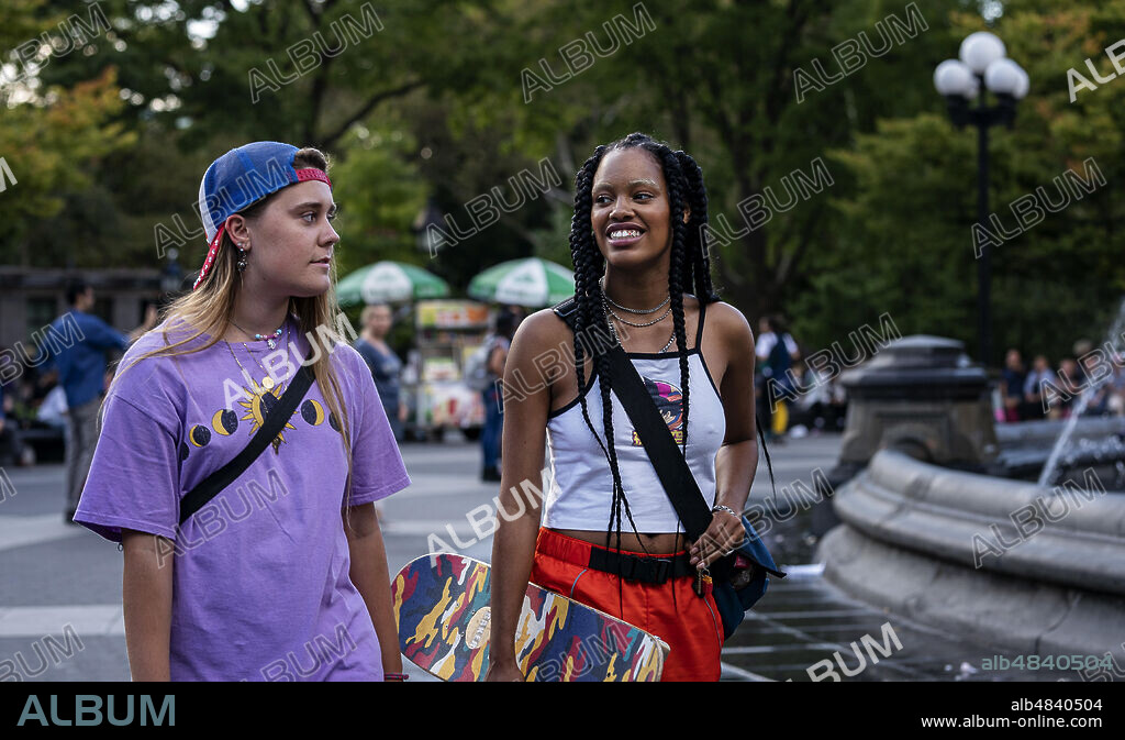 AJANI RUSSELL y NINA MORAN en BETTY, 2020. Copyright HBO.
