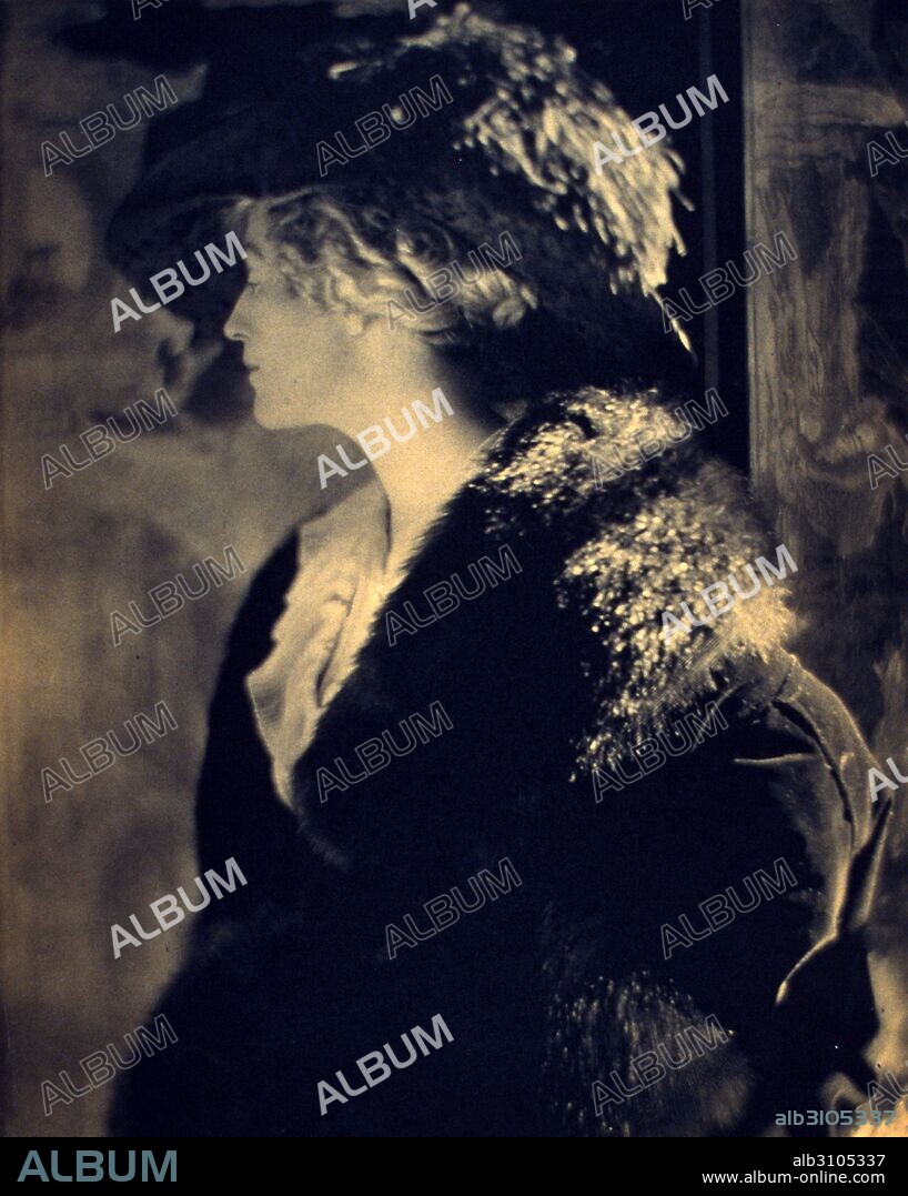 Ava Lowle Willing wife of Colonel John Jacob Astor IV, by photographer Frances Johnston, 1900.