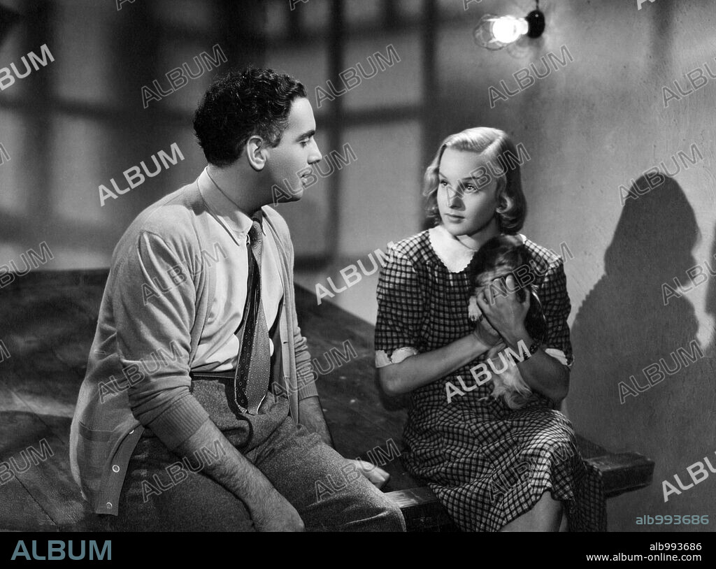 FUGA A DUE VOCI, 1943, directed by CARLO LUDOVICO BRAGAGLIA.