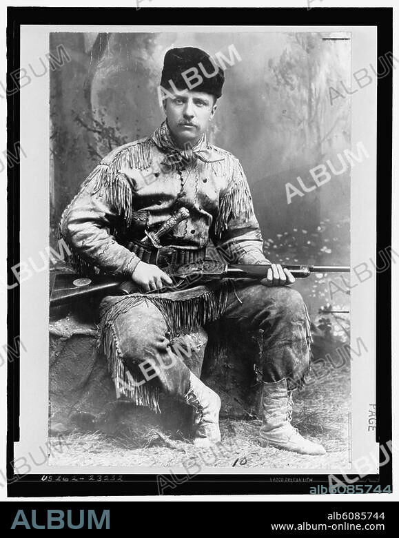 Roosevelt, Theodore 26. Präsident der USA (1901-09), Friedensnobelpreis 1906, New York 27.10.1858-Sagamore Hill 6.1. 1919.-Theodore Roosevelt in Trapperkleidung.-Photographie, 1885, George Grantham Bain (1865-1944).