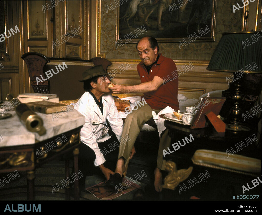 JOSE LUIS LOPEZ VAZQUEZ y LUIS CIGES en PATRIMONIO NACIONAL, 1981, dirigida por LUIS GARCIA BERLANGA.