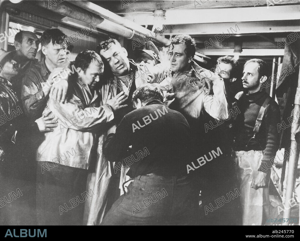 JOHN WAYNE, THOMAS MITCHELL y WARD BOND en HOMBRES INTRÉPIDOS, 1940 (THE LONG VOYAGE HOME), dirigida por JOHN FORD. Copyright UNITED ARTISTS.