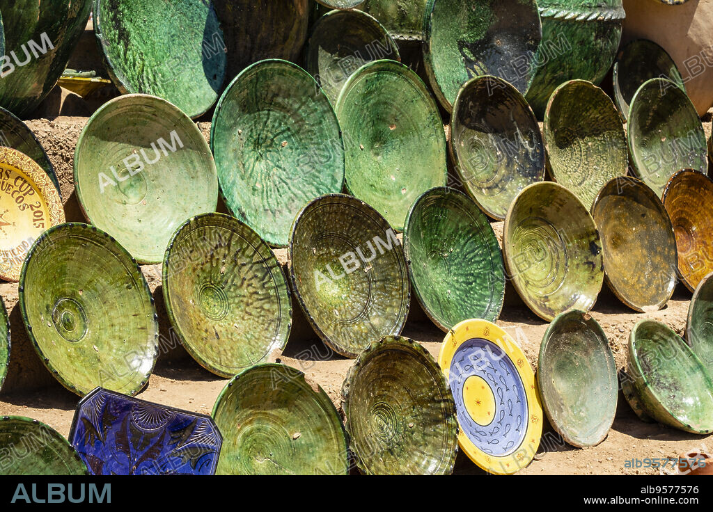 ceramica, ksar de Tamegroute, valle del Draa, Marruecos, África.