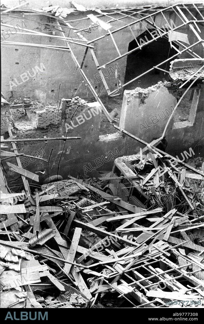 1938. Destrozos Causados por un bombardeo en Madrid.
