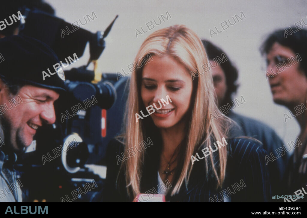 MIRA SORVINO and PEPE DANQUART in SEMANA SANTA, 2002, directed by PEPE DANQUART. Copyright EVIDENCE FILM/A WANDERING STAR/RAI/SENATOR FILM.