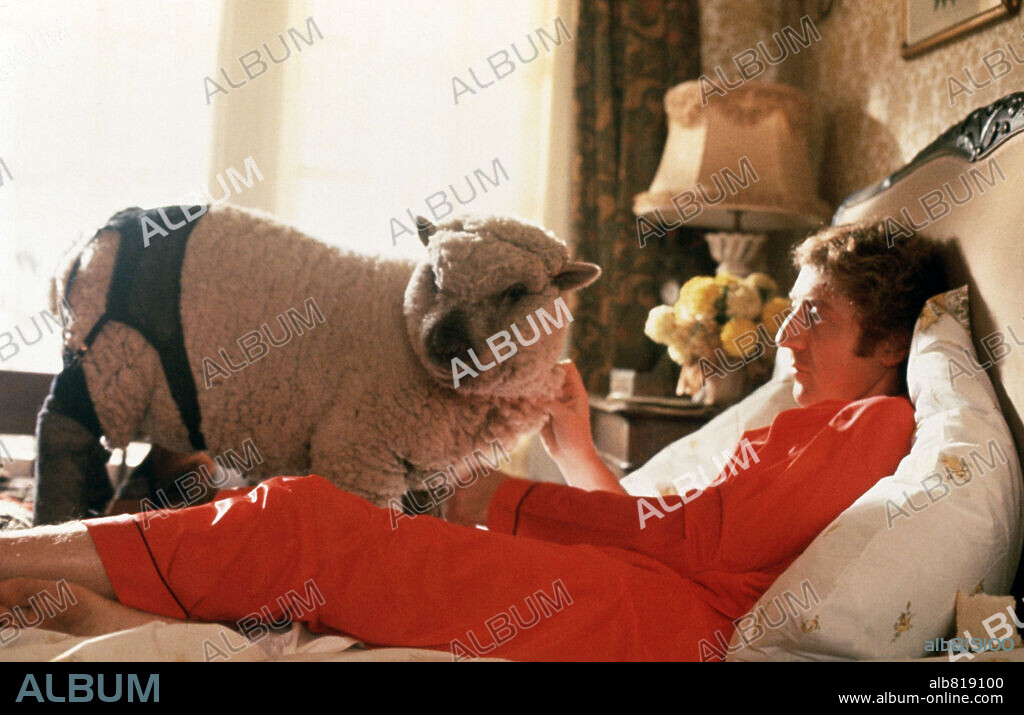 GENE WILDER en TODO LO QUE SIEMPRE QUISO SABER SOBRE SEXO, 1972 (EVERYTHING YOU ALWAYS WANTED TO KNOW ABOUT SEX * BUT WERE AFRAID TO ASK), dirigida por WOODY ALLEN. Copyright UNITED ARTISTS.