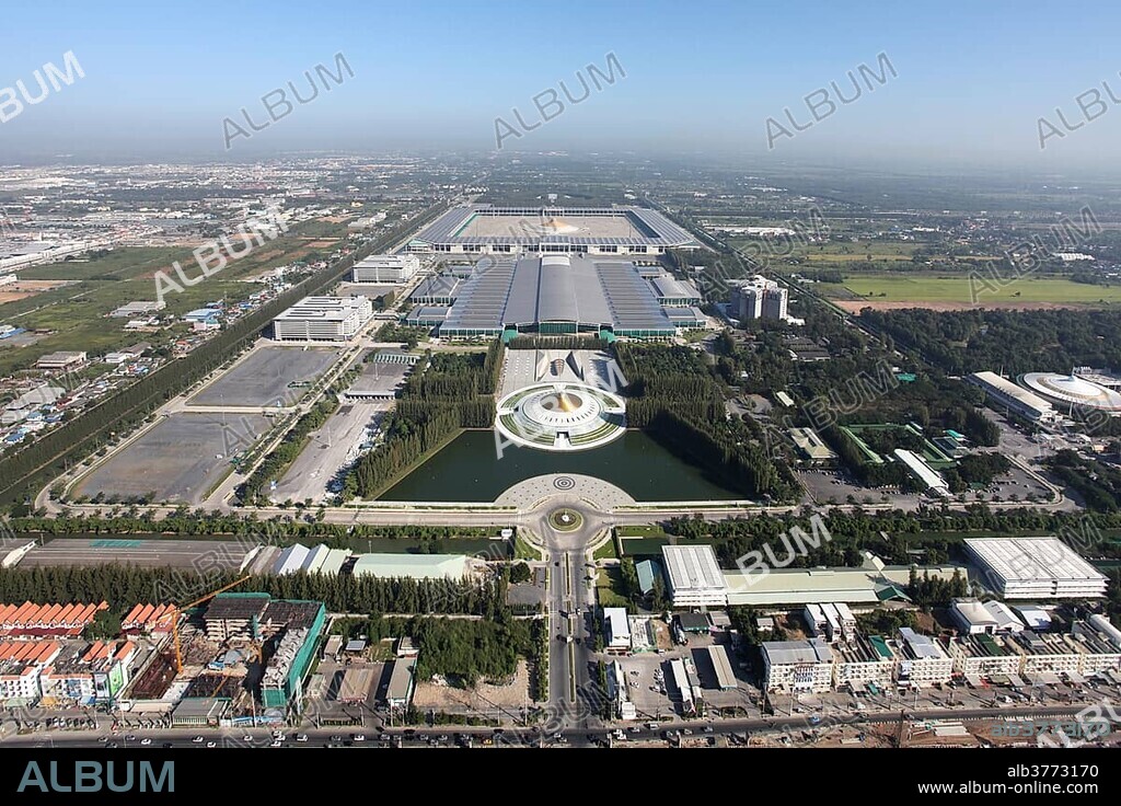 Aerial view of the Dhammakaya complex with the Wat Phra Dhammakaya Temple, Khlong Luang District, Pathum Thani, Bangkok, Thailand