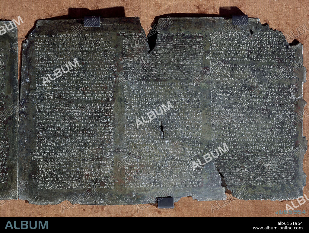 AUTOR LIBRE 01307. LEX COLONIAE GENETIVAE JULIAE CONOCIDA COMO LEY DE OSUNA - PLANCHAS DE BRONCE ESCRITAS EN LATIN - SIGLO I AC.