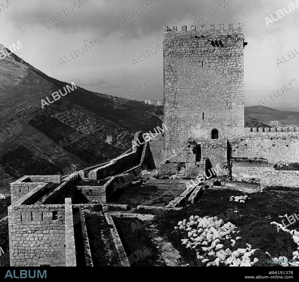 CASTILLO DE SANTA CATALINA - FORTALEZA ARABE DEL SIGLO XIII REFORMADA EN EL SIGLO XV - FOTOGRAFIA EN BLANCO Y NEGRO - AÑOS 60.