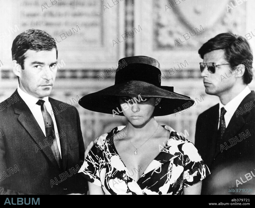 CLAUDIA CARDINALE, JEAN SOREL and MICHAEL CRAIG in OF A THOUSAND DELIGHTS, 1965 (VAGHE STELLE DELL'ORSA), directed by LUCHINO VISCONTI. Copyright Cortesía.