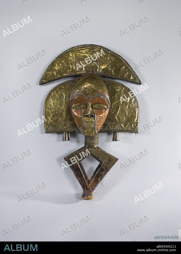 Reliquary Guardian Figure (mbulu ngulu), Unidentified Kota artist, late 19thearly 20th century, Wood, copper, brass, iron, Ogooué-Lolo province, Central Africa, Gabon, Africa, Metalwork, sculpture, 25 1/2 x 16 1/4 x 4 1/2 in. (64.8 x 41.3 x 11.4 cm).