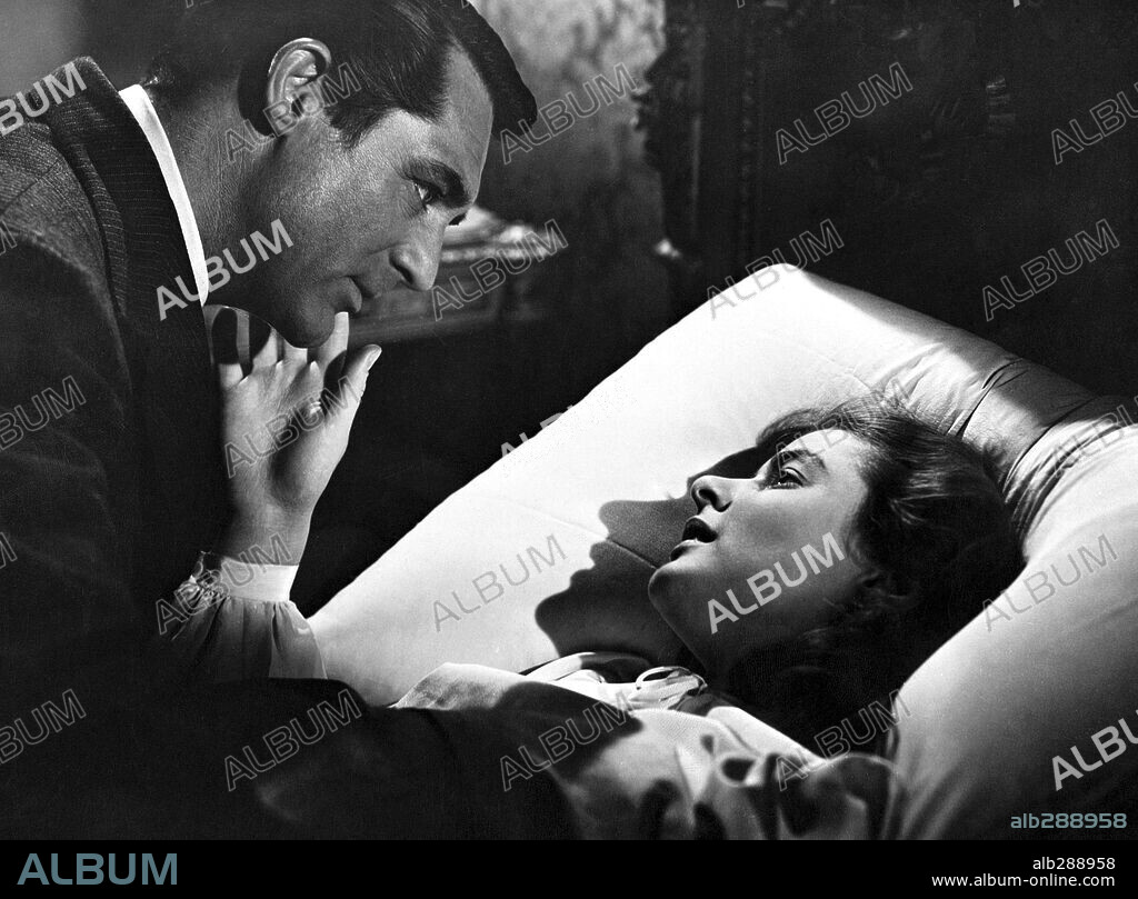 CARY GRANT y INGRID BERGMAN en ENCADENADOS, 1946 (NOTORIOUS), dirigida por ALFRED HITCHCOCK. Copyright RKO RADIO PICTURES.