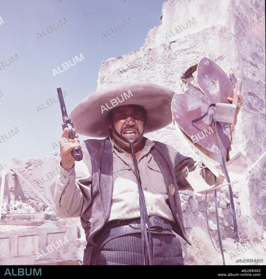 EMILIO FERNANDEZ en GRUPO SALVAJE, 1969 (THE WILD BUNCH), dirigida por SAM PECKINPAH. Copyright WARNER BROS/SEVEN ARTS.