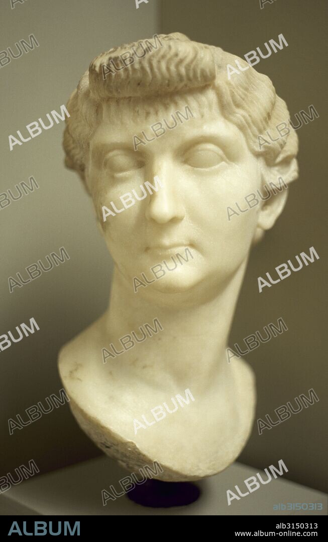 LIVIA DRUSILA (58 a. C-29 d. C). Dama romana, esposa del emperador Augusto. Busto romano del siglo I. Museo de Efeso. Selçuk. Turquía.
