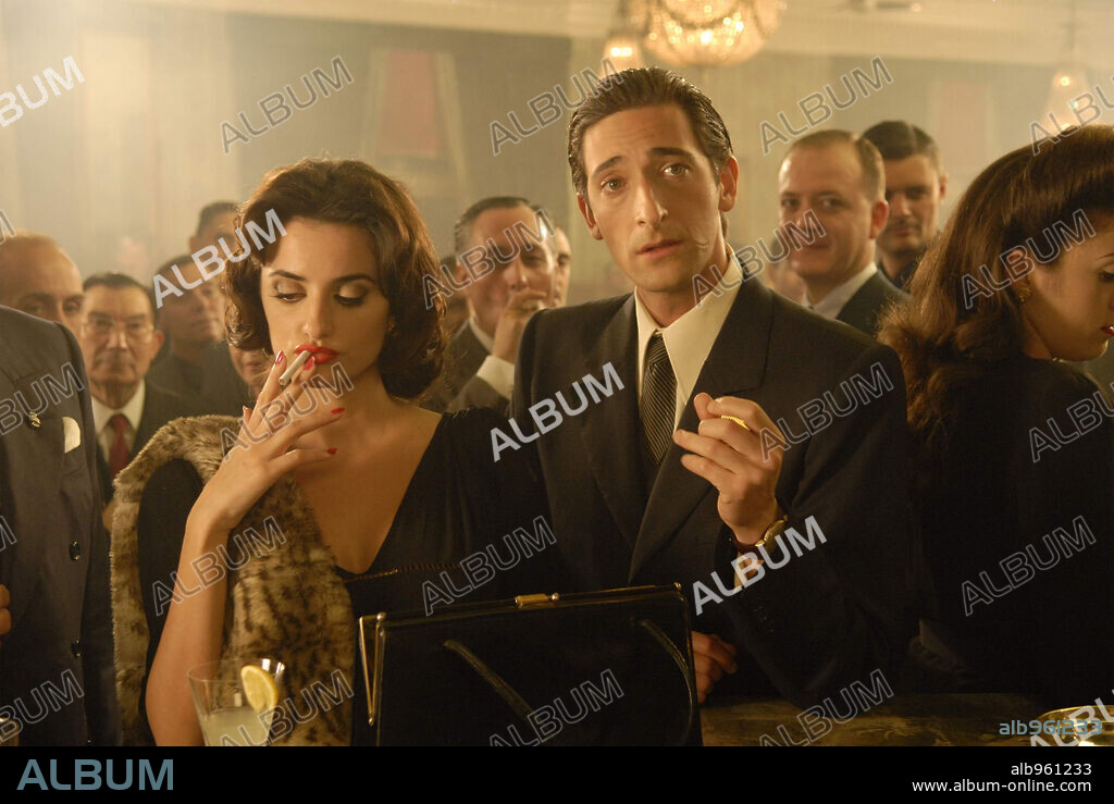 ADRIEN BRODY and PENELOPE CRUZ in MANOLETE, 2007, directed by MENNO MEYJES. Copyright FUTURE FILMS LTD./LOLAFILMS/PIERCE/WILLIAMS ENT/SEQUENCE FIL.