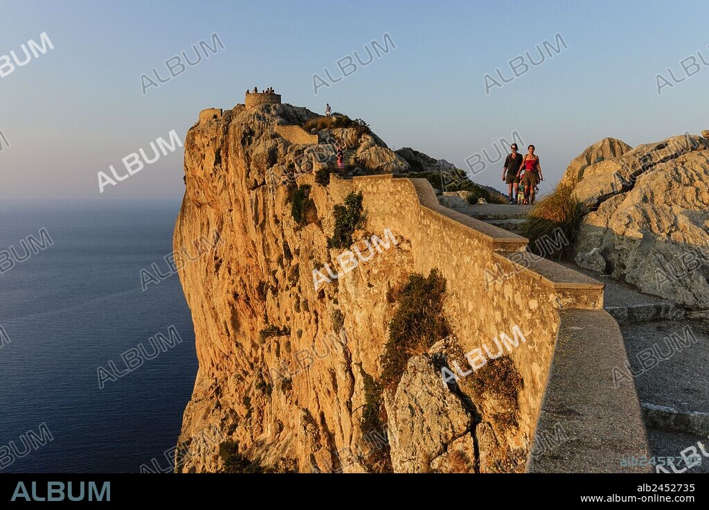 Mirador de Sa Creueta, punta de La Nao,peninsula de Formentor, Pollença, Parque natural de la Sierra de Tramuntana, Mallorca,Islas Baleares, Spain.