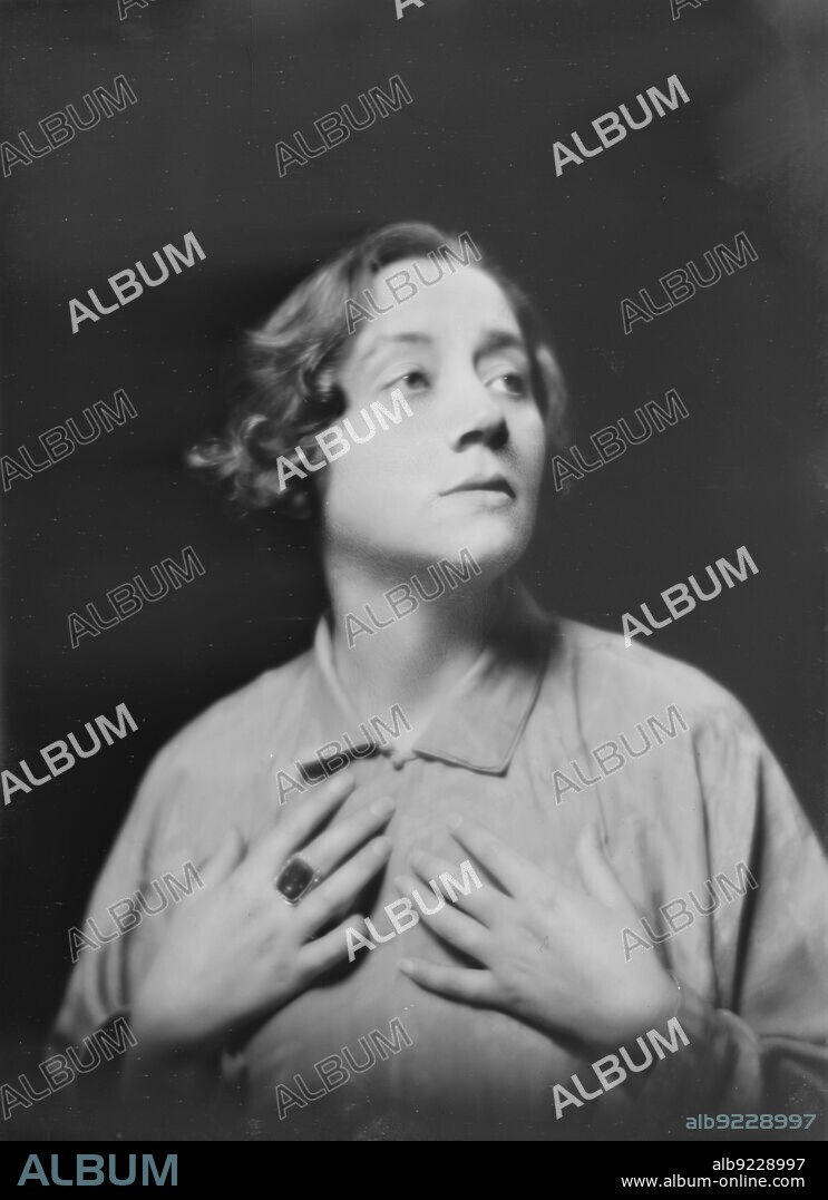 ARNOLD GENTHE. Miss Naima Wifstrand, portrait photograph, 1919 Sept. 18. Swedish actress, singer, troubadour, director and composer; played supporting roles in several of Ingmar Bergman's films.