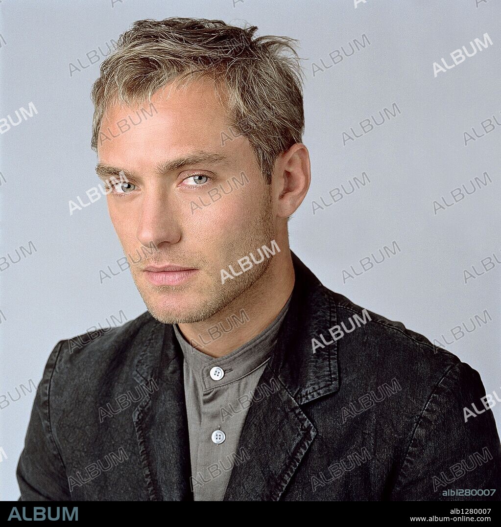 JUDE LAW in BREAKING & ENTERING - EINBRUCH UND DIEBSTAHL, 2006 (BREAKING AND ENTERING), unter der Regie von ANTHONY MINGHELLA. Copyright MIRAMAX FILMS.
