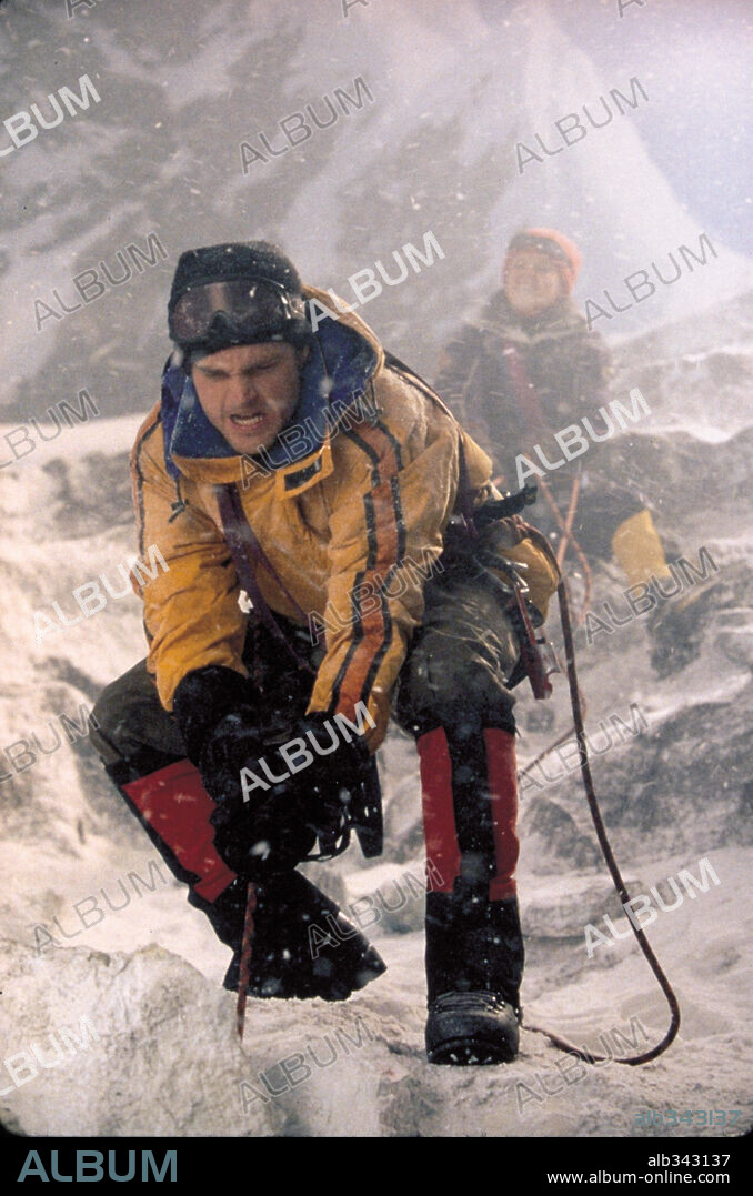 CHRIS O'DONNELL in VERTICAL LIMITS, 2000, directed by MARTIN CAMPBELL. Copyright COLUMBIA PICTURES / GEORGE, KEN.