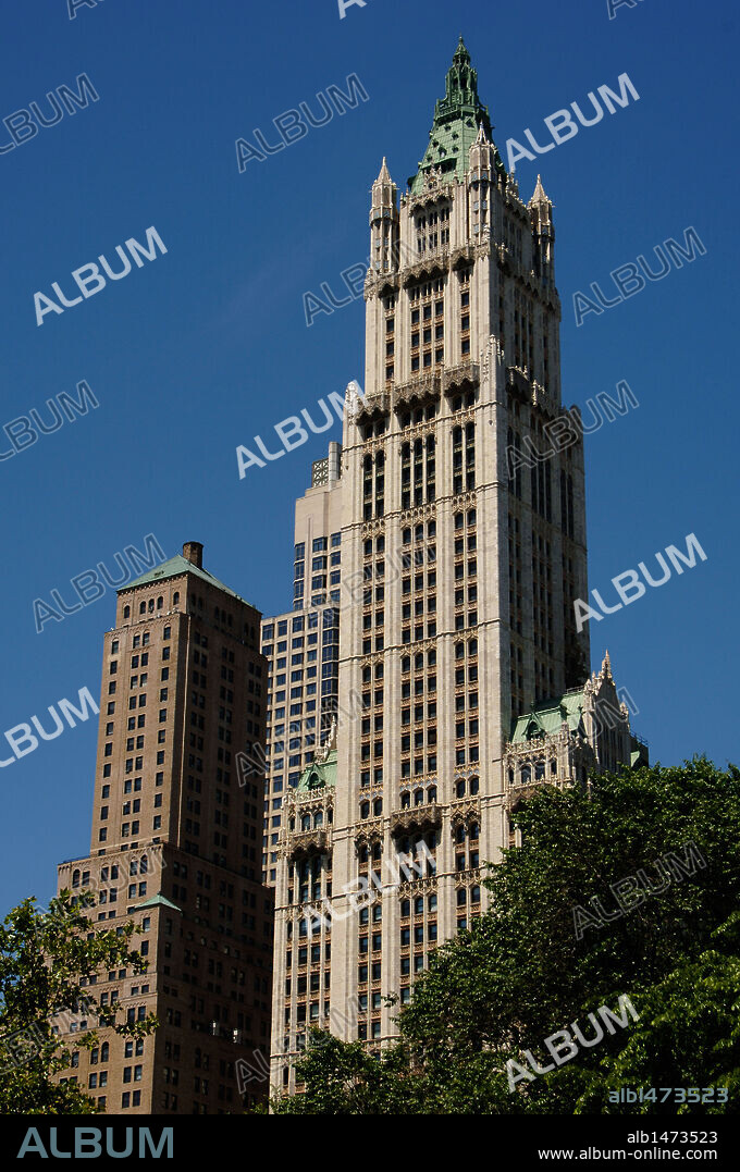 United States. New York. Woolworth Building, built in 1913 by Cass Gilbert.