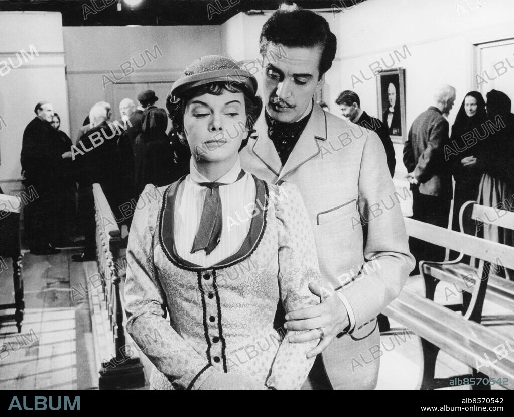 1964.. Utan bildtext. Not. Bandet. Anita Björk, Keve Hjelm, TV-teater. Anm. Publ. i Strindberg som tv-dramatiker s. 138: Friherrinnan (Anita Björk) och Baronen (Keve Hjelm) i Bengt Lagerkvists Bandet 1964. CD249 persons: ANITA BJÖRK;KEVE HJELM sites: SVERIGE.