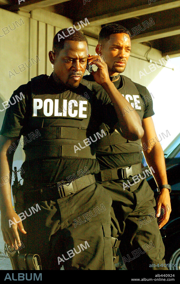 MARTIN LAWRENCE y WILL SMITH en DOS POLICÍAS REBELDES II, 2003 (BAD BOYS II), dirigida por MICHAEL BAY. Copyright COLUMBIA PICTURES / ZUCKERMAN, ROBERT.