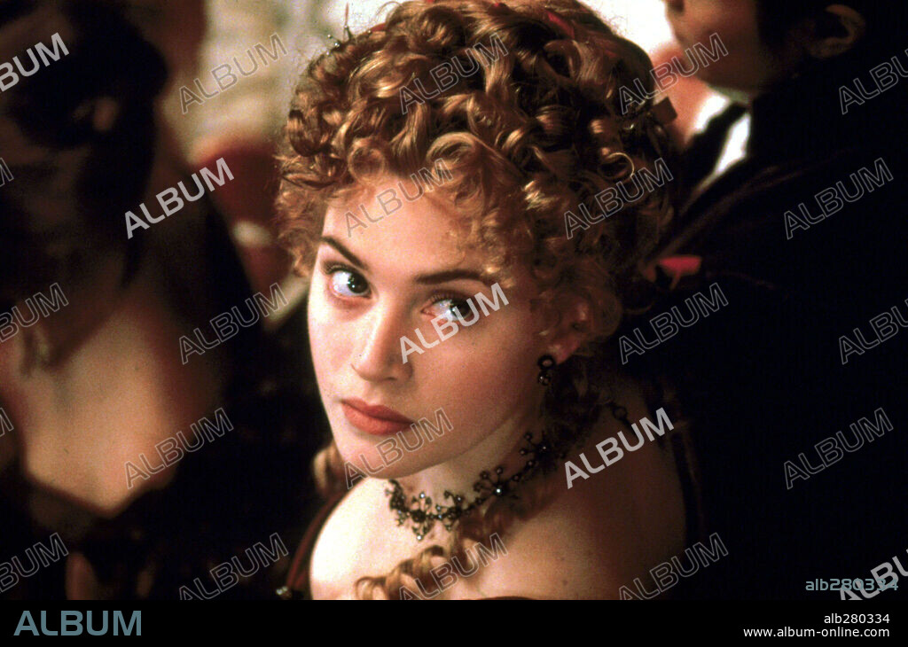 KATE WINSLET in HAMLET, 1996, directed by KENNETH BRANAGH. Copyright CASTLE ROCK ENTERTAINMENT / KONOW, ROLF.