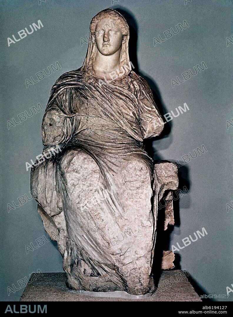 LEOCARES. DEMETER ESTATUA DE CNIDO - SIGLO IV AC - MARMOL.