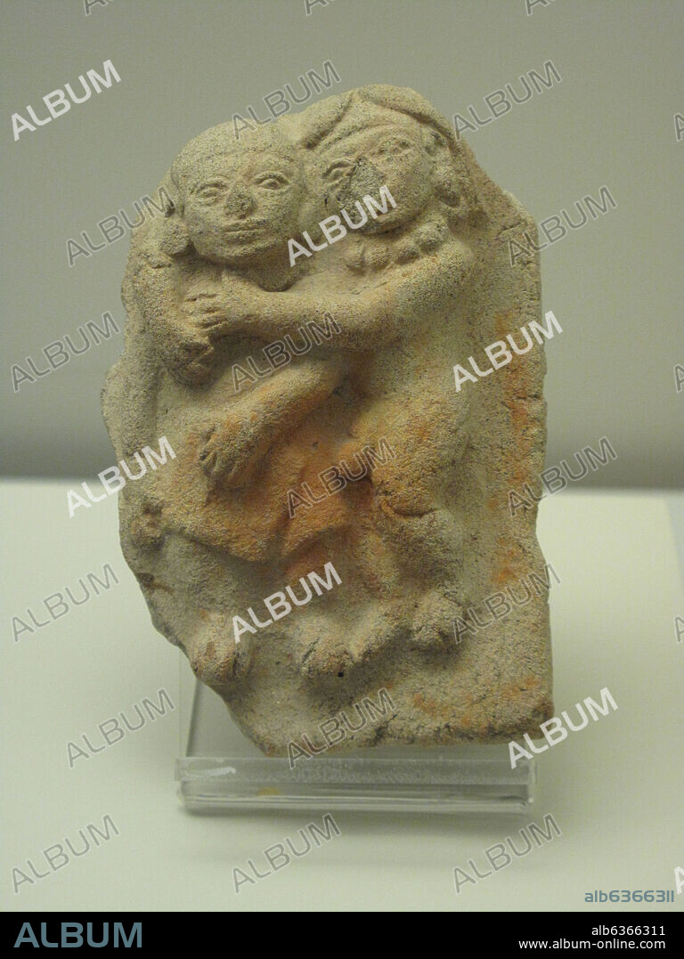 FIGURAS MODELADAS REPRESENTANDO UNA ESCENA CON ESCENA SEXUAL - CERAMICA - CULTURA TUMACO-TOLITA (500 AC-500 DC) ECUADOR.