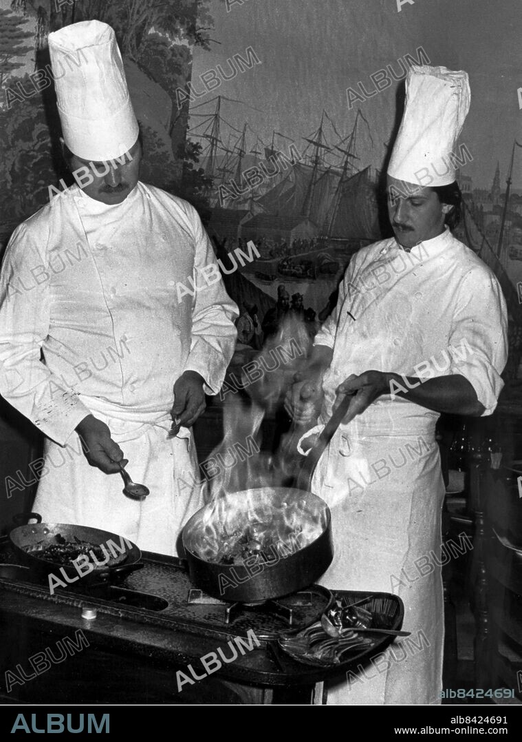 Göteborg 23 september 1976. Restaurang Johanna med krögarna Leif Mannerström och Christer Svantesson. Foto: Kamerareportage *** Local Caption *** GT. KAMERAREPORTAGE.