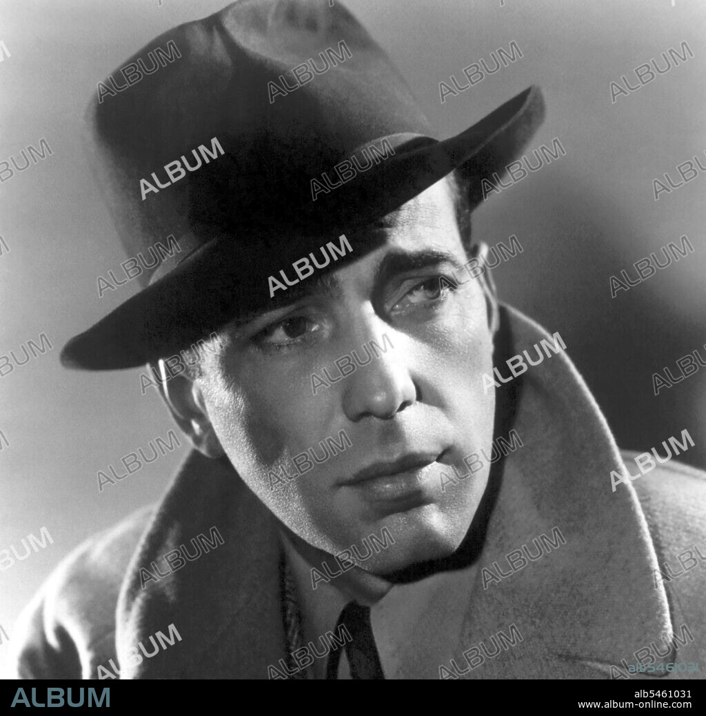 HUMPHREY BOGART dans CASABLANCA, 1942, réalisé par MICHAEL CURTIZ. Copyright WARNER BROTHERS.