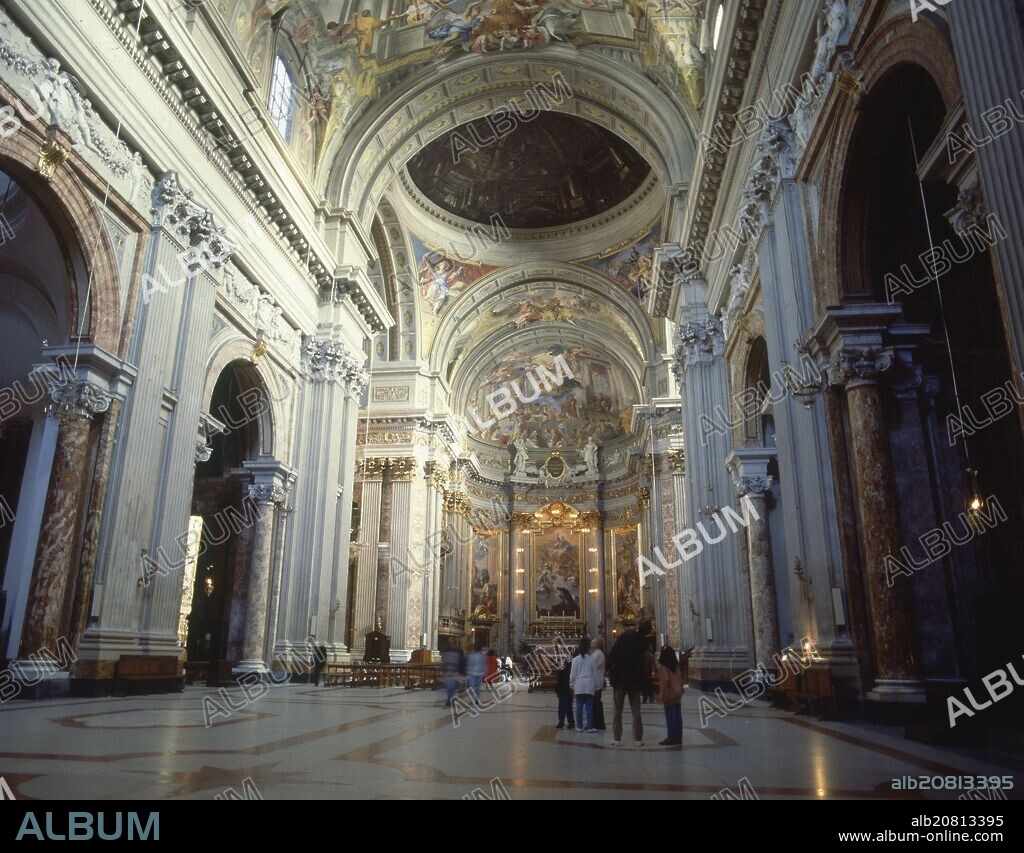 ORAZIO GRASSI (1583-1654). VISTA DE LA NAVE PRINCIPAL HACIA EL ALTAR, 1640/1685 - FOTO AÑOS 90.