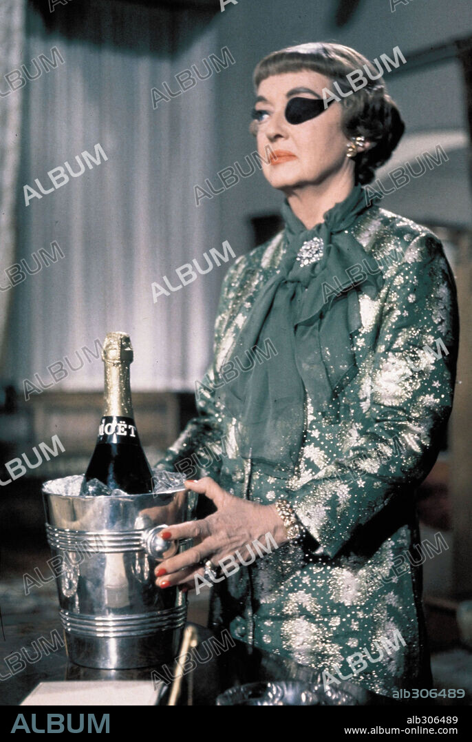 BETTE DAVIS in THE ANNIVERSARY, 1968, directed by ROY WARD BAKER. Copyright FILMAYER.