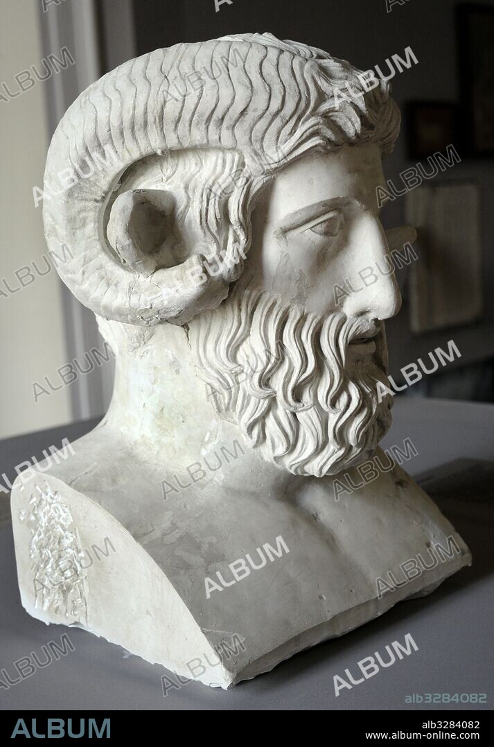 Herm of Zeus Amun. Amund god Egyptian assimilated with solar divinities. The ram was sacred to him in Greco-Roman representations, with curved horns. 1st century AD. Herculaneum. National Archaeological Museum, Naples. Italy.