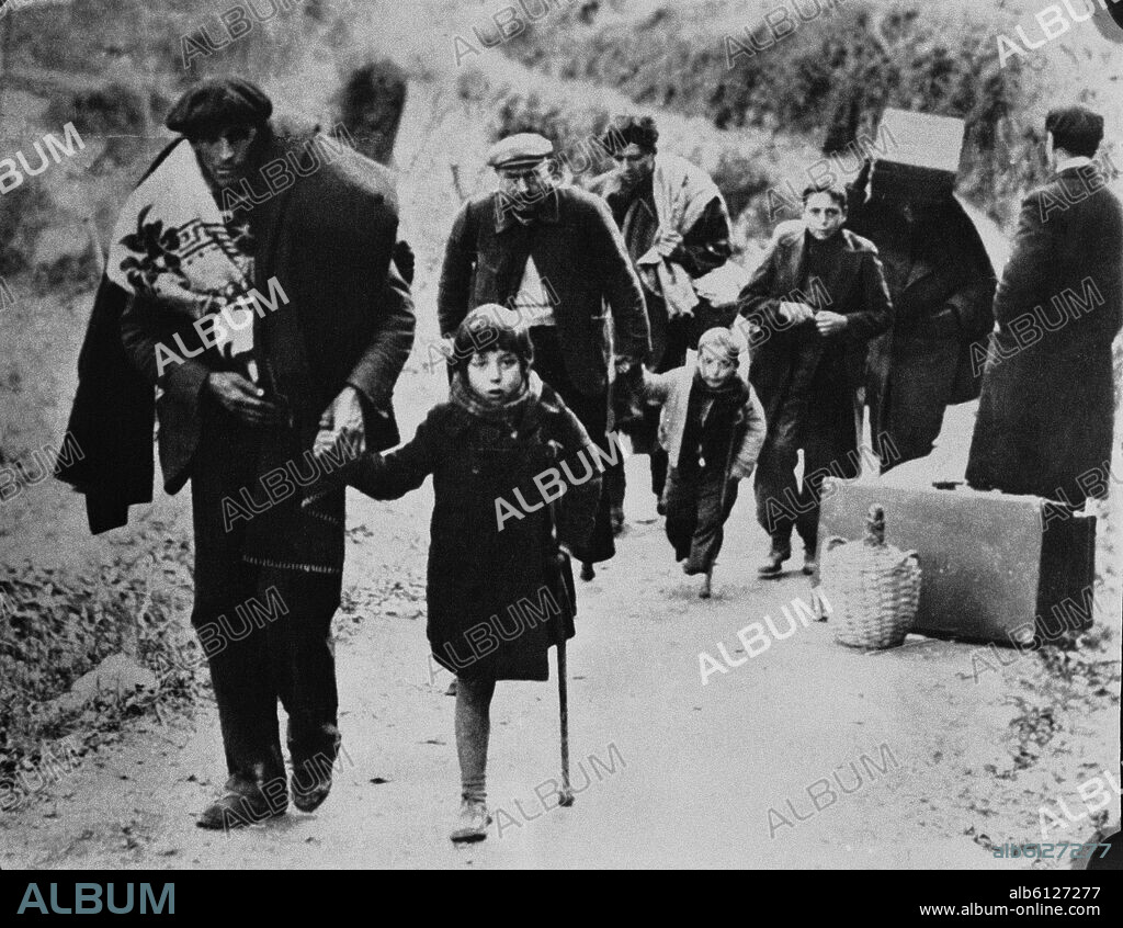 NIÑOS Y ANCIANOS ESPAÑOLES CAMINO DEL EXILIO.