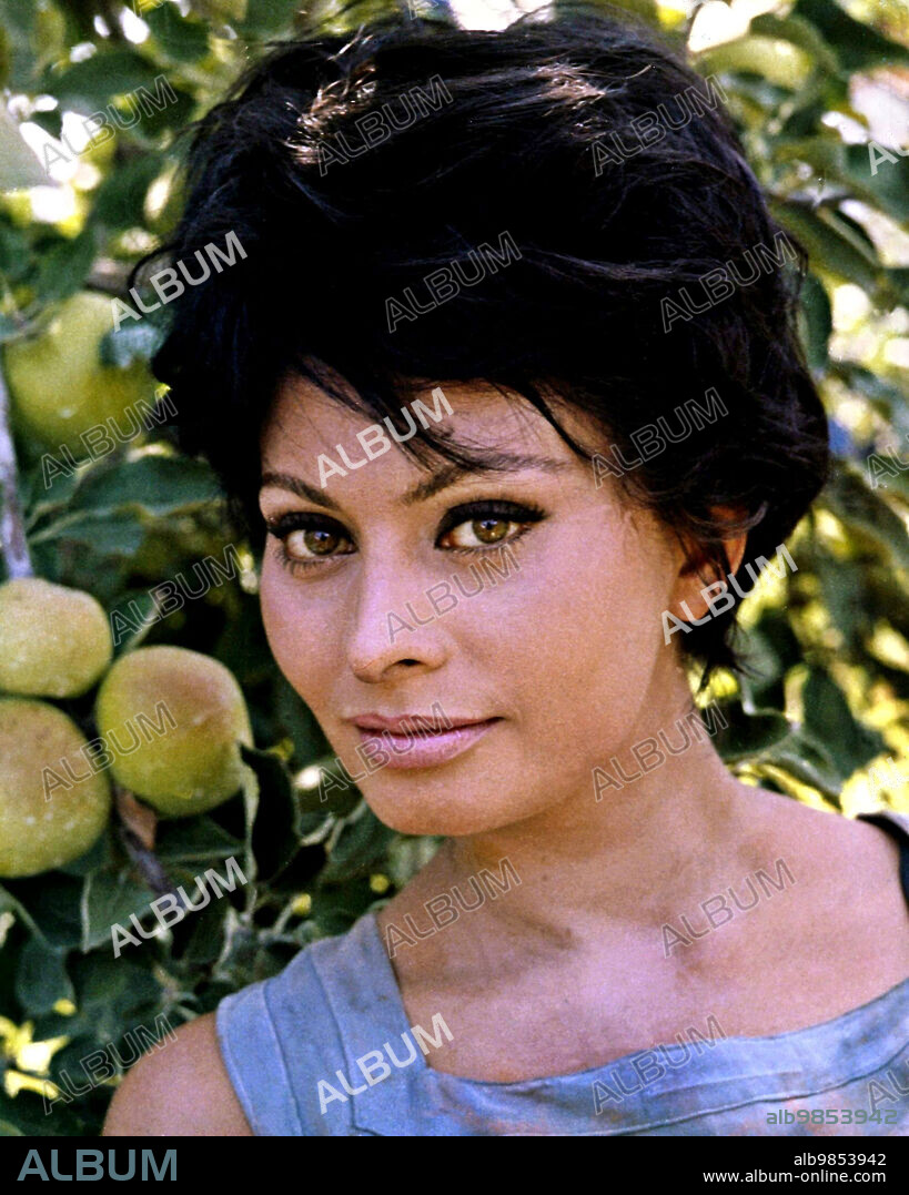 LOREN SOPHIA / LOREN SOFIA 1934/. SOPHIA LOREN in JUDITH, 1966, directed by DANIEL MANN. Copyright PARAMOUNT PICTURES.