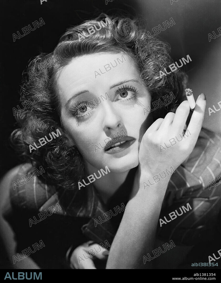 BETTE DAVIS en AMARGA VICTORIA, 1939 (DARK VICTORY), dirigida por EDMUND GOULDING. Copyright WARNER BROTHERS.