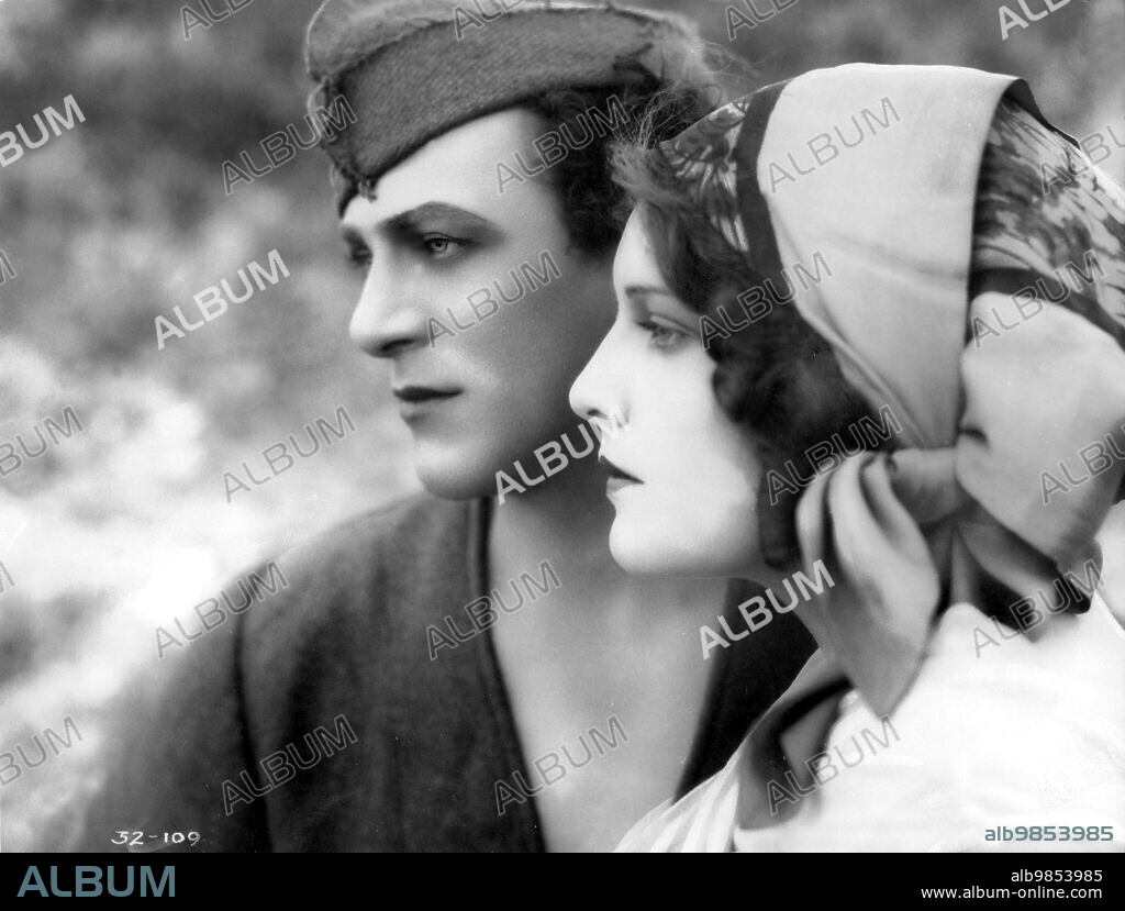 CARL BRISSON and MADELEINE CARROLL in THE AMERICAN PRISONER, 1929, directed by THOMAS BENTLEY. Copyright British International Pictures (BIP).