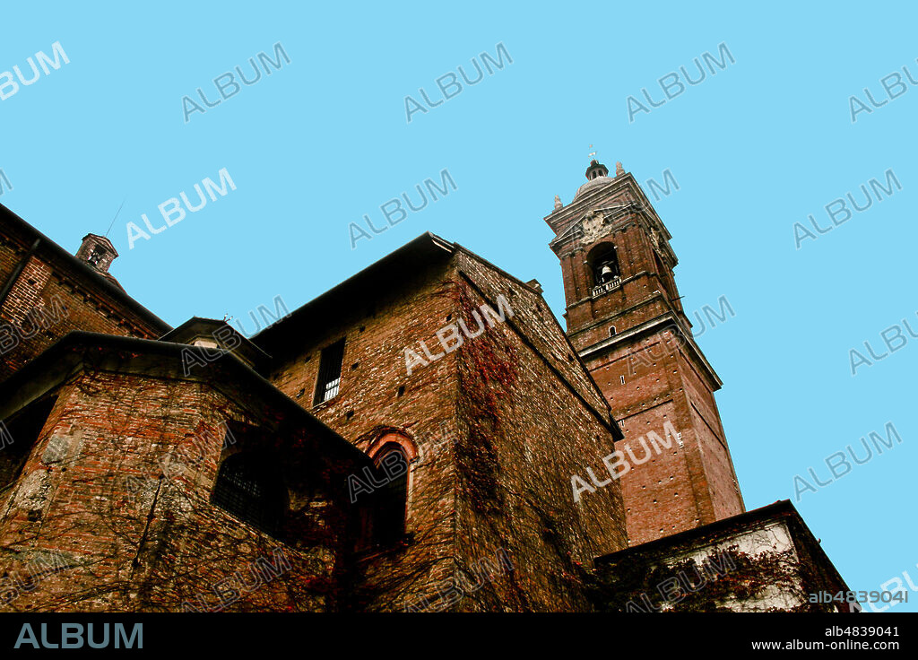 Monza, Brianza, Lombardy, Northern Italy. Monza Cathedral. It is dedicated to St. John the Baptist (San Giovanni Battista) and was built between the fourteenth and seventeenth centuries.