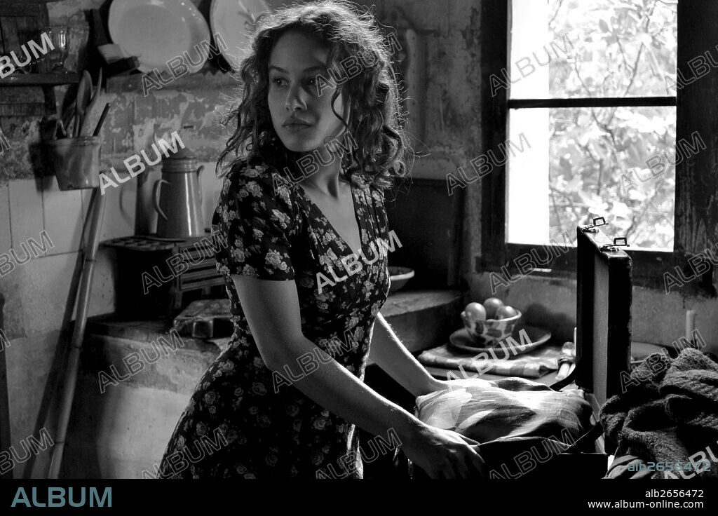 AIDA FOLCH en EL ARTISTA Y LA MODELO, 2012, dirigida por FERNANDO TRUEBA. Copyright BONNE PIOCHE.