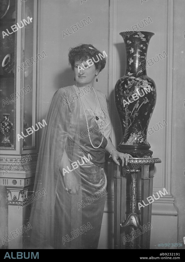 ARNOLD GENTHE. Mrs. John D. Rockefeller, portrait photograph, 1919 Mar. 18. American socialite and philanthropist Abby Aldrich Rockefeller, wife of financier John D. Rockefeller Jr.