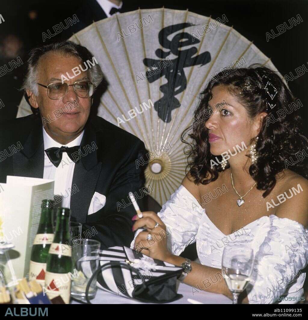 KLAUSJÜRGEN WUSSOW with his wife, the journalist YVONNE VIEHÖFER (1955-2006), with whom he was married from 1992-2003.