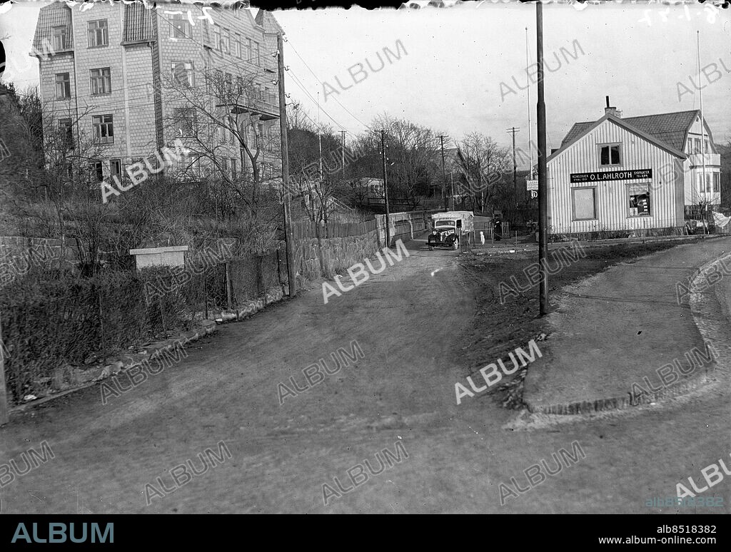 Göteborg 1947-01-08 - Långedrag - Hinsholmen - där Torgny Segerstedtsgatan och Långedragsvägengår ihop - lastbil från Pååls bageri *** Local Caption *** GT. KAMERAREPORTAGE.